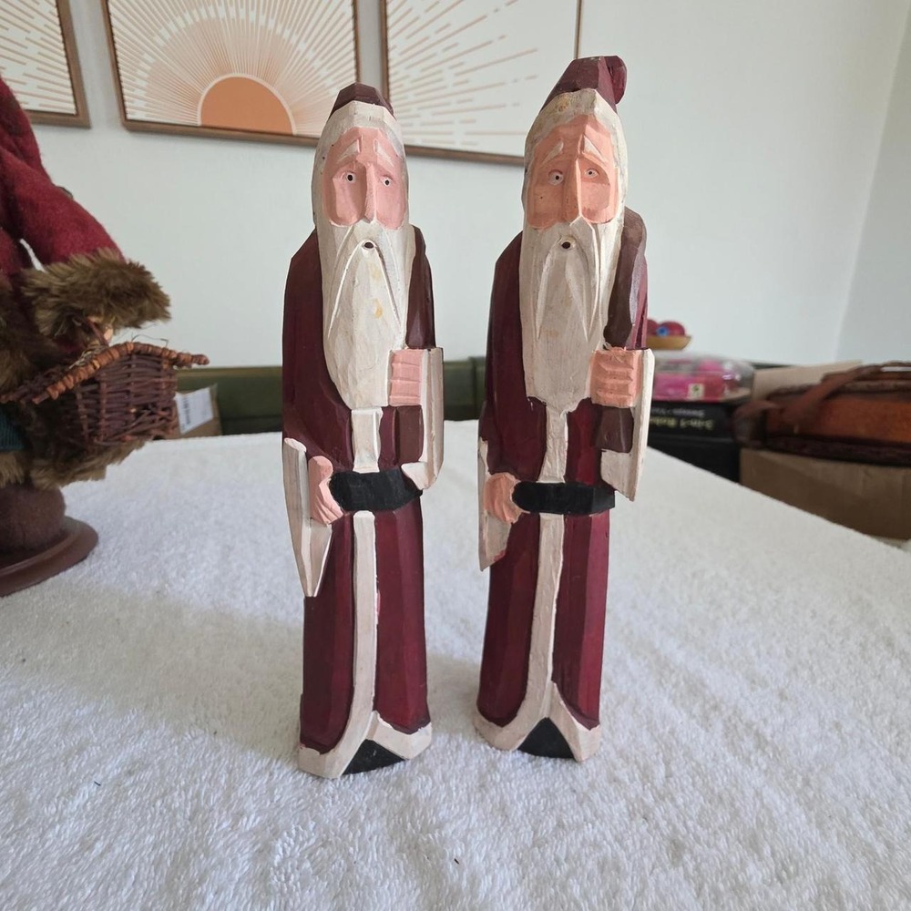 Vintage Red Suit Old World Santa Claus Statues Country Christmas Decor Pair